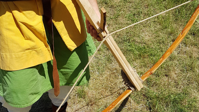 arbalète fabriquée par les mains de nos gens d'armes